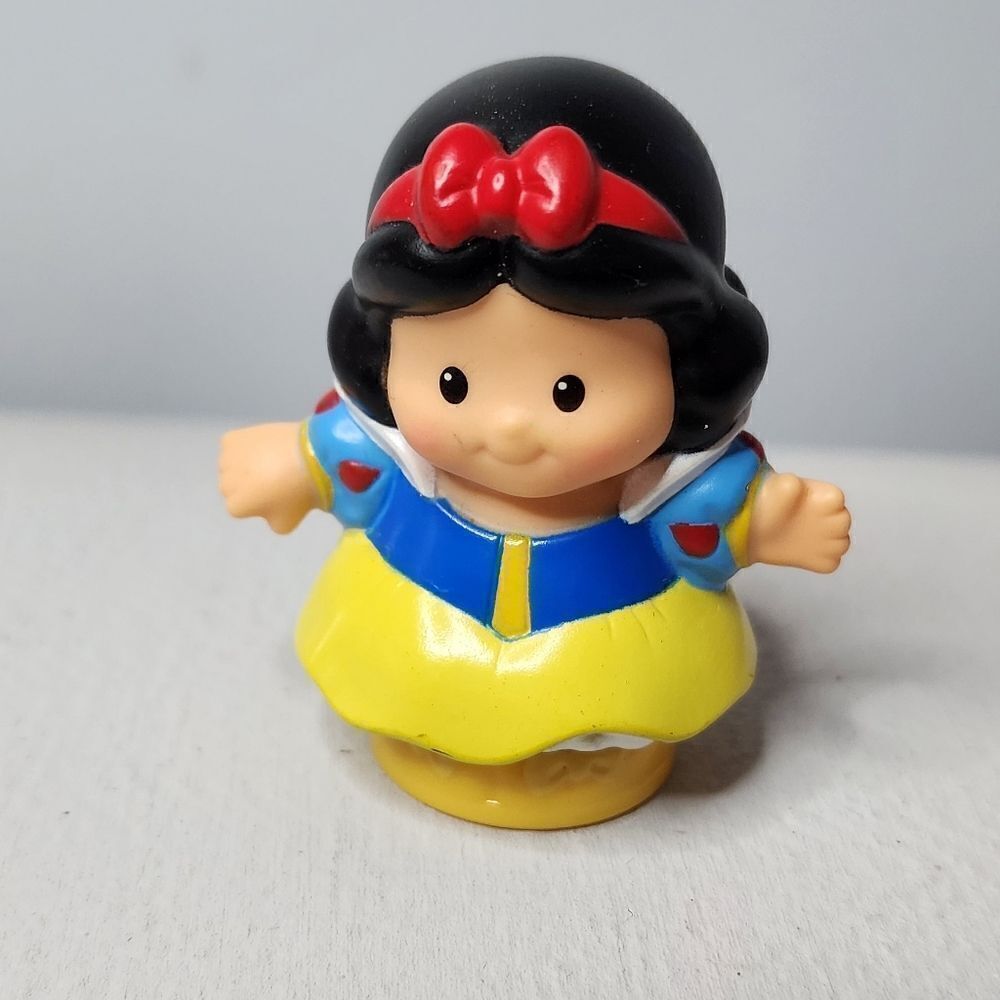 Fisher Price Little People Princess Snow White Disney Figure